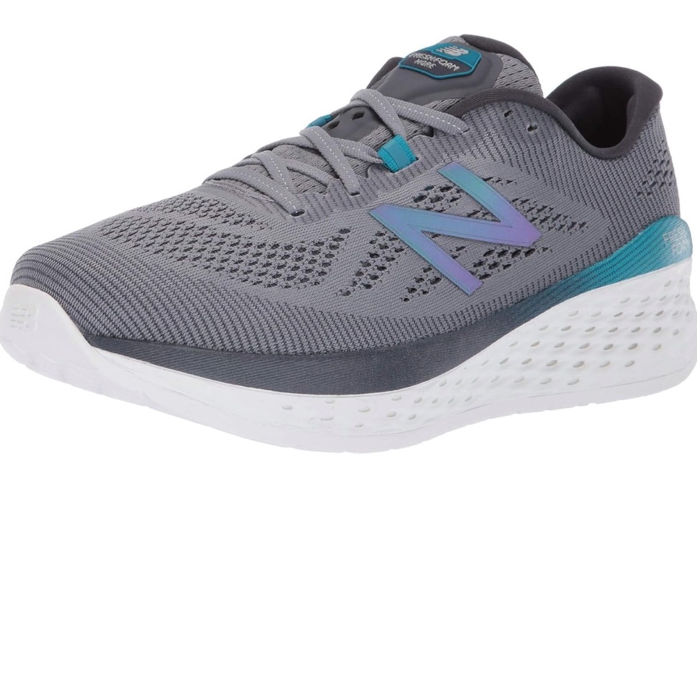 New in Box! New Balance Men's Fresh Foam More V1 Running Shoe Size 8.5E Gray